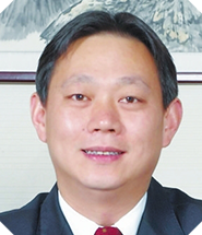 李偉